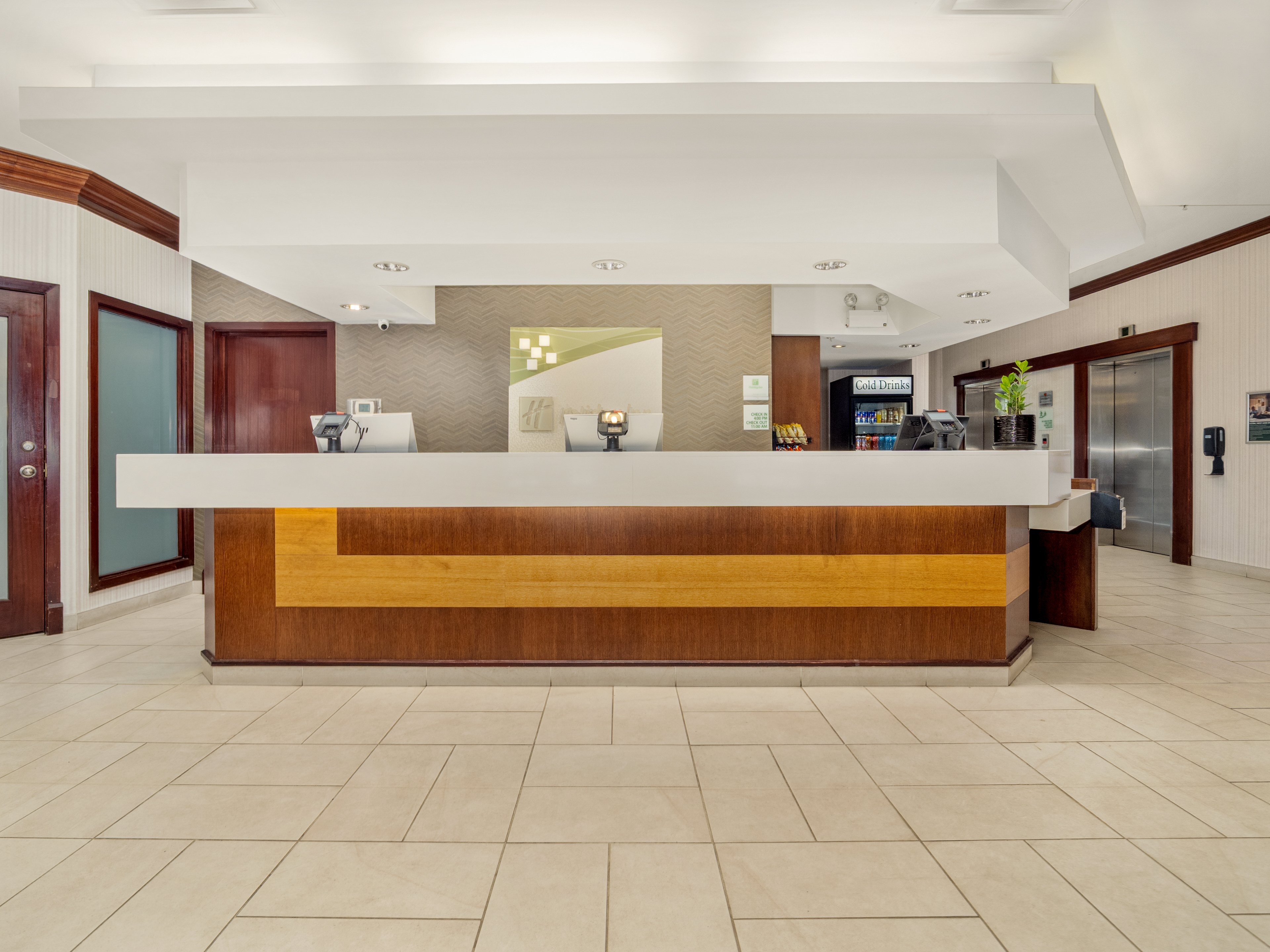 Holiday Inn Conference Ctr Edmonton South 11/72