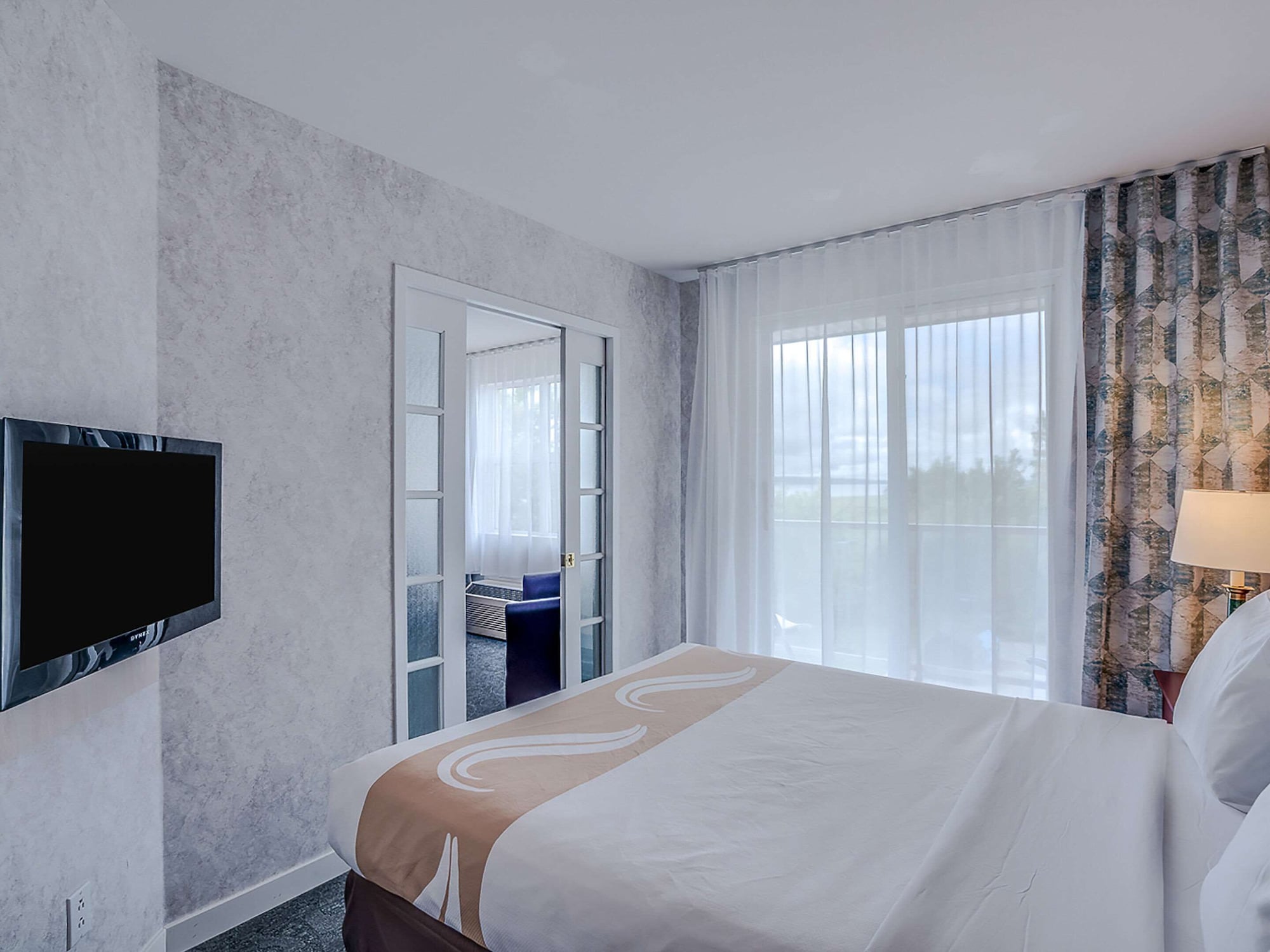 Suite, 2 Queen Beds, Accessible