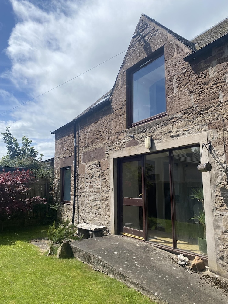 Smiddy Haugh Hotel 4/50