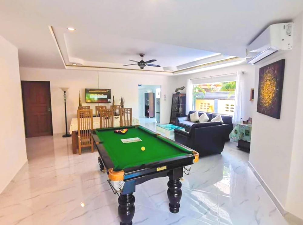 Baan Kanittha - 6 Bedrooms Gt Pool Villa 9/20