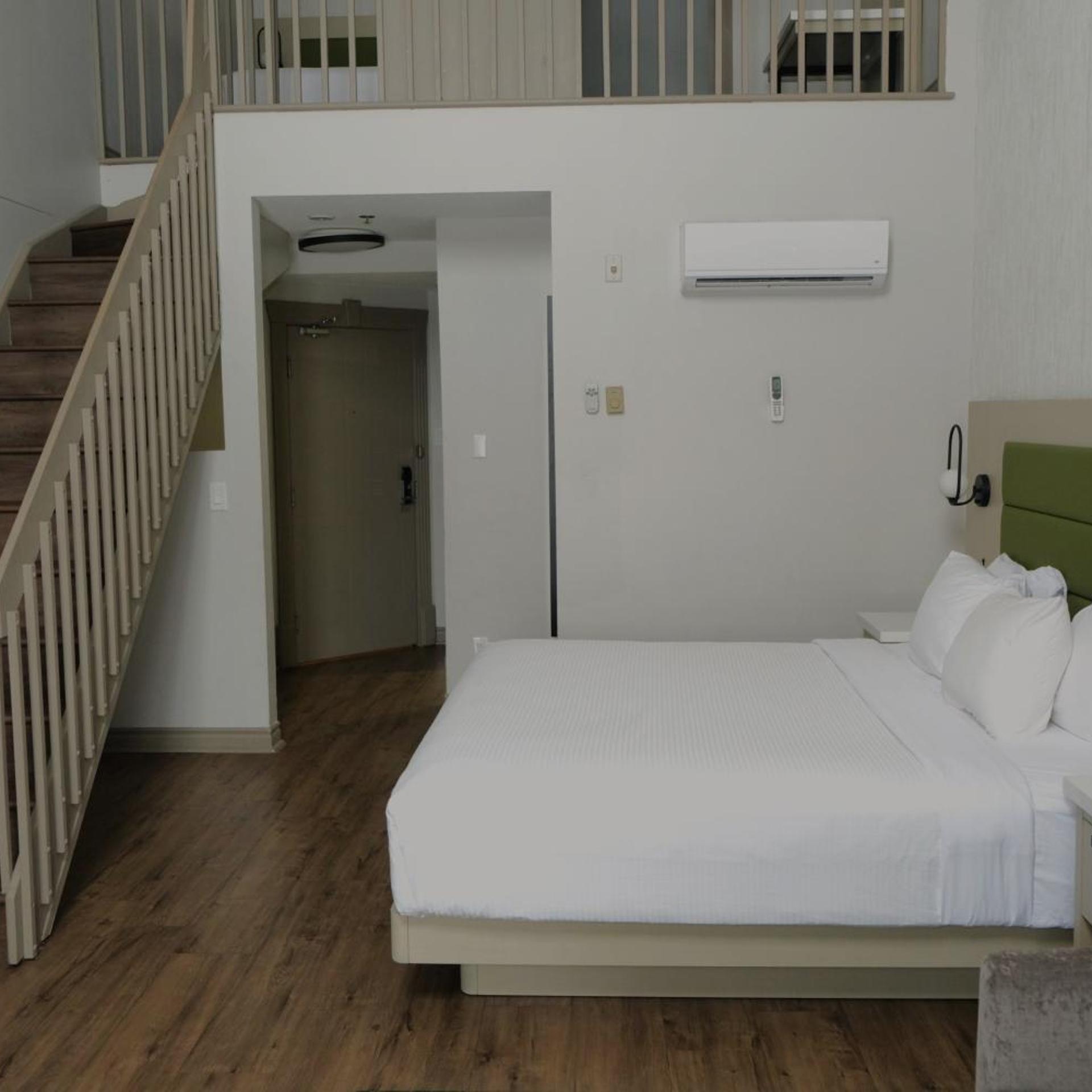 Loft, Deluxe, Suite, King or Queen Bed