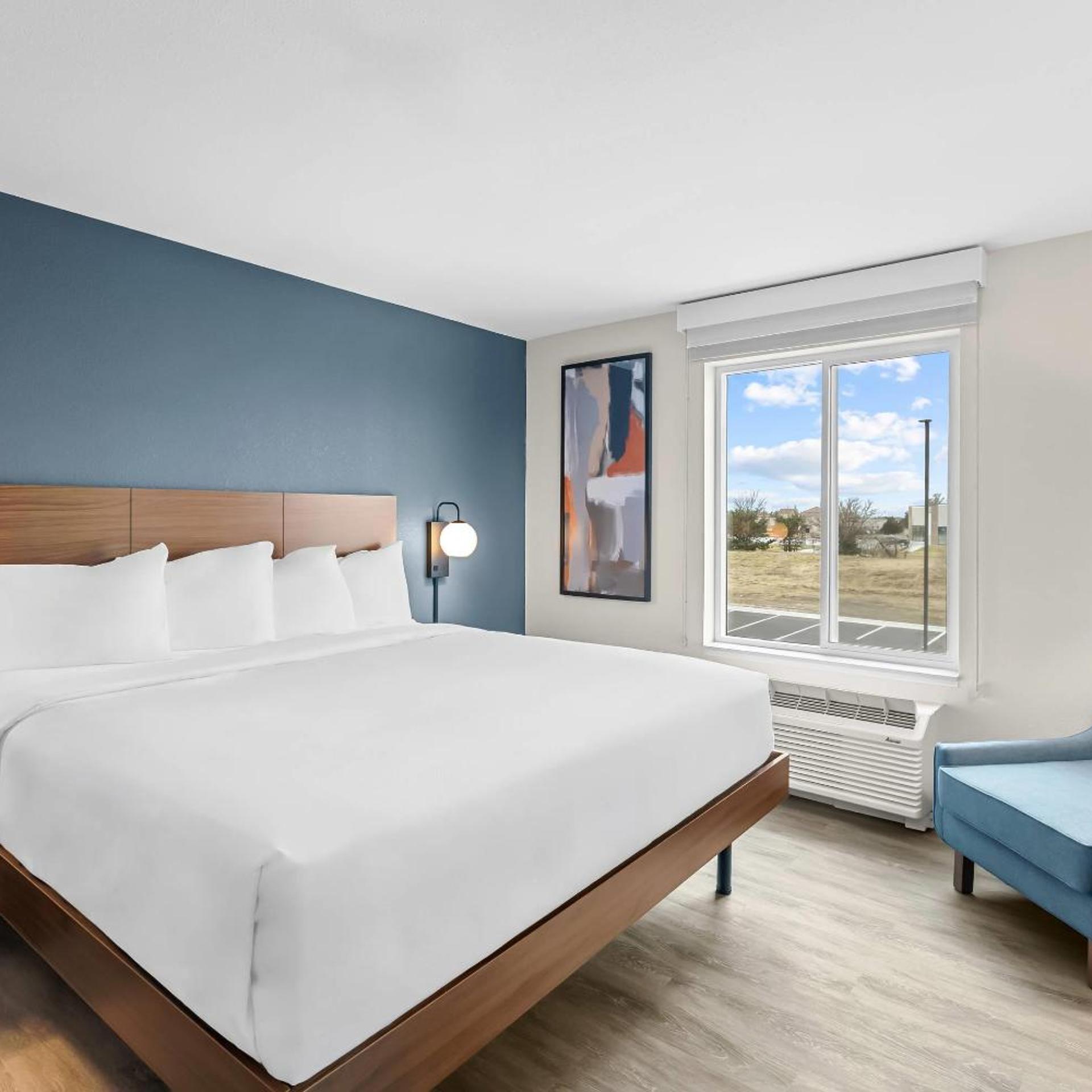 Room, King Bed, Sofa