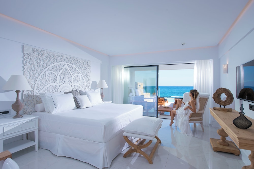Guest Room, Luxury, King Bed, Sea Front, Private Pool