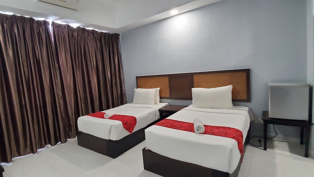 Leisure Cove Hotel Apartments 13/50