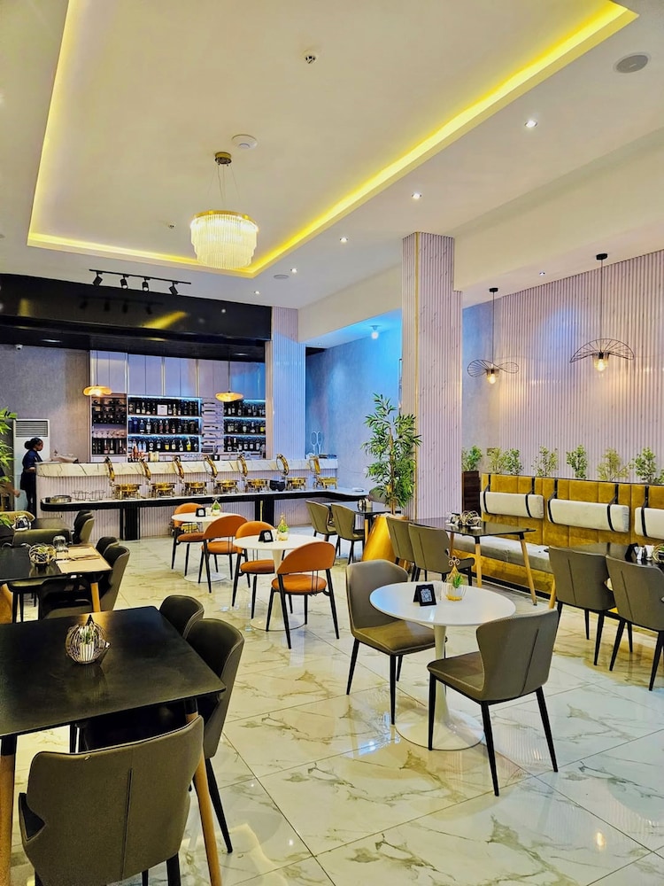 Reiz Continental Hotel Abuja 39/49