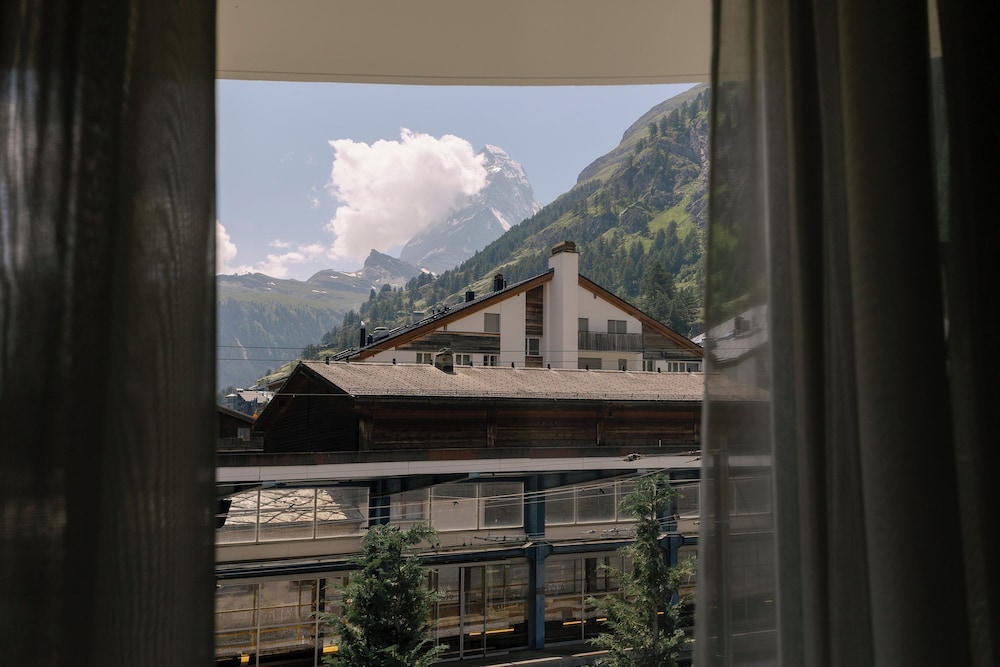 Schlosshotel Zermatt photo4