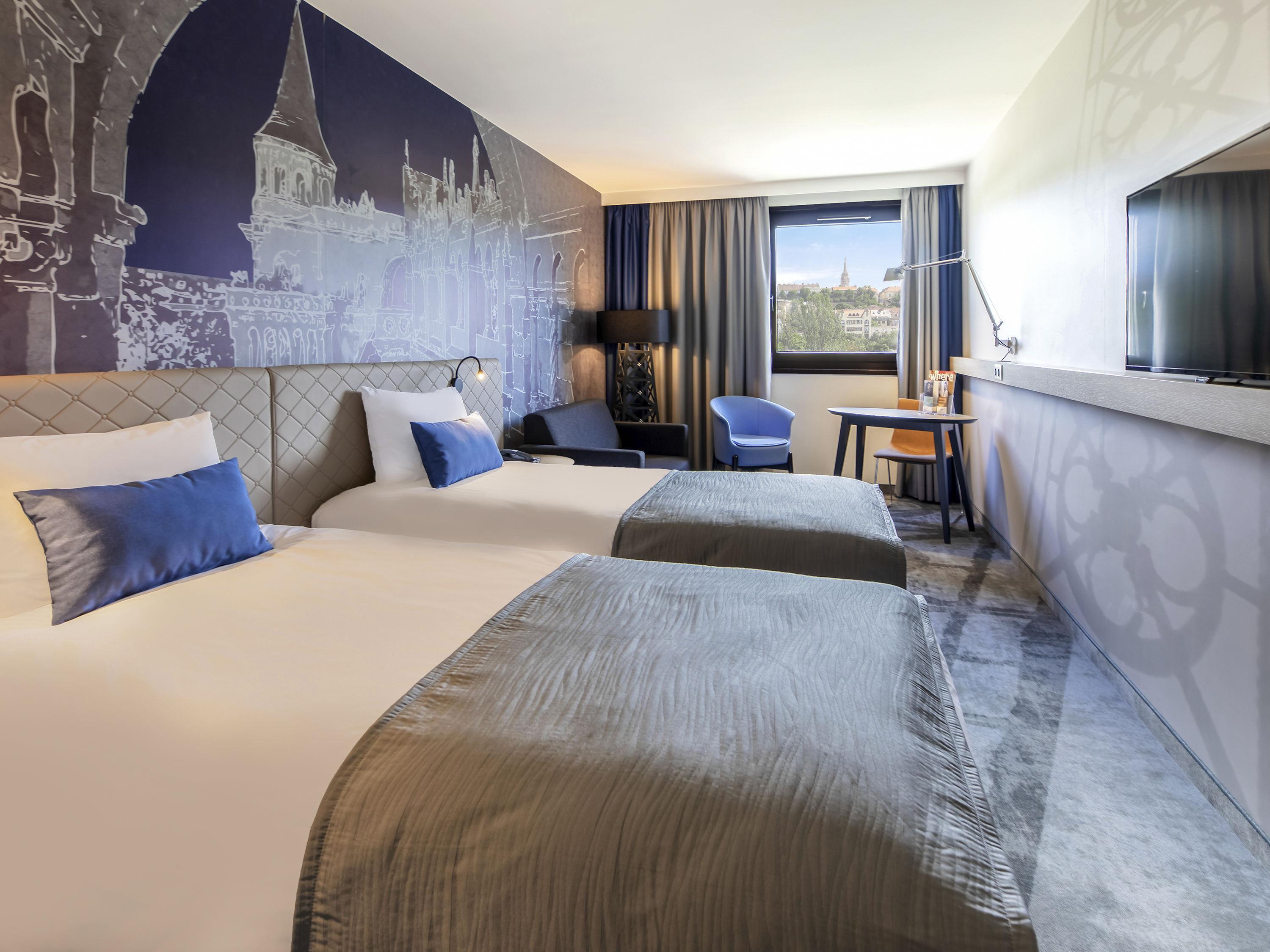 Castle, Superior, Twin Beds, Sofa