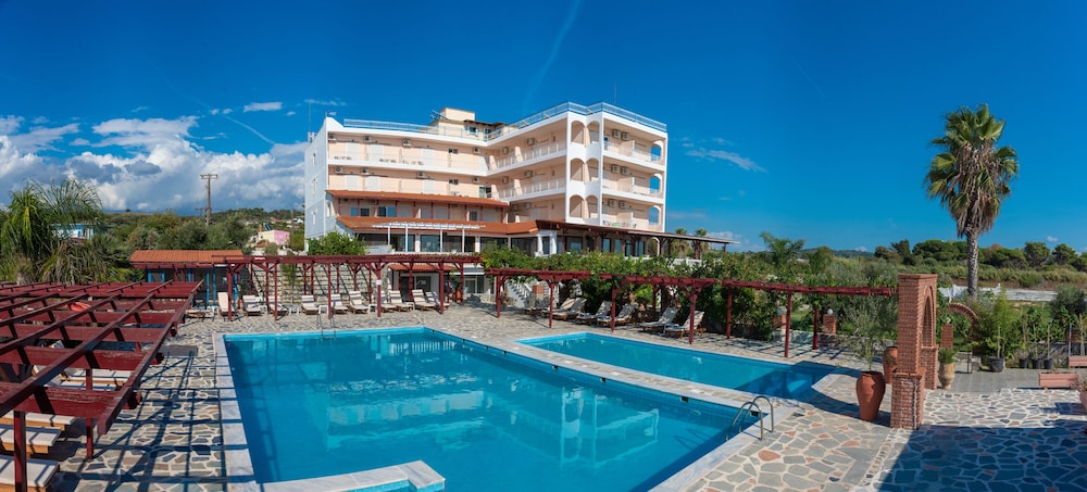Poseidon Beach 9/54