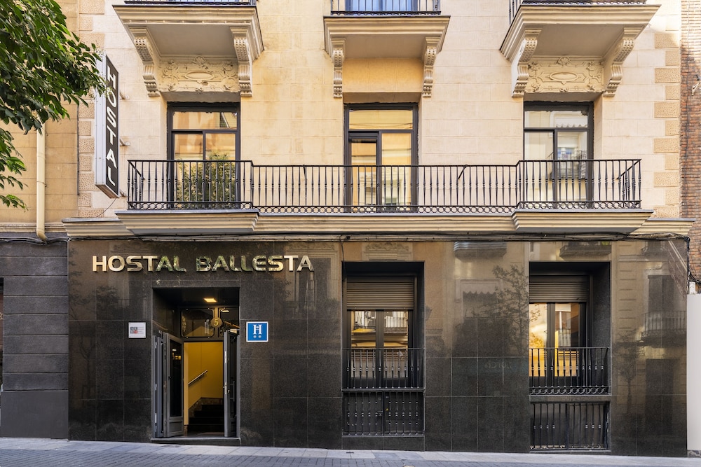 Hostal Ballesta 2/69