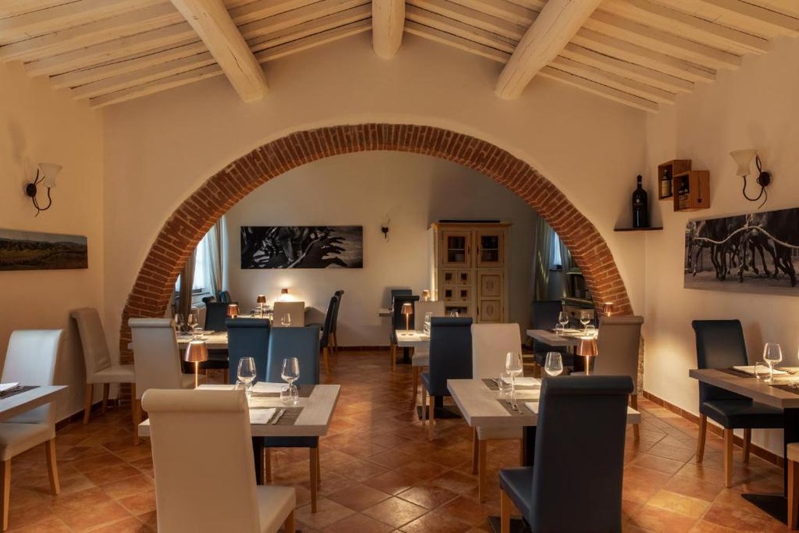 Castello Di Leonina Relais 33/46