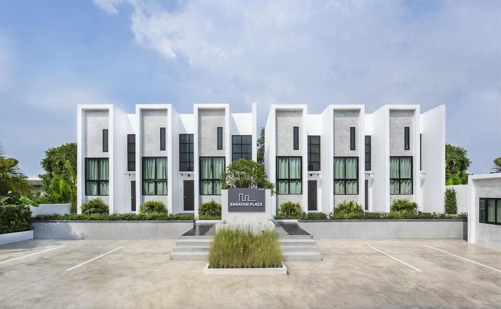 Barayan Place 3/32