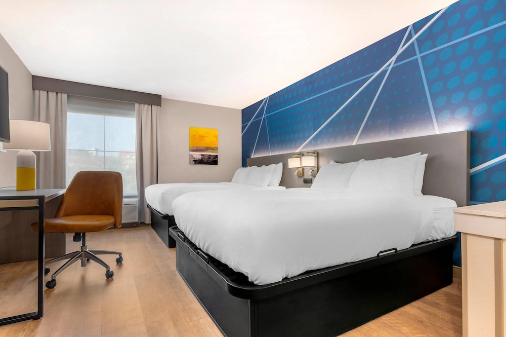 SUITE, 2 QUEEN BEDS