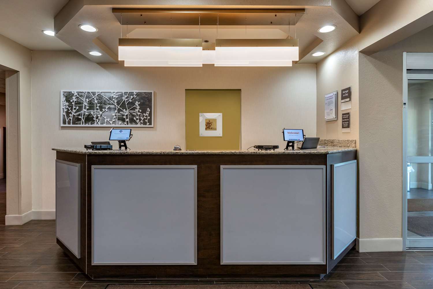 Sleep Inn and Suites Kalamazoo, MI 9/36