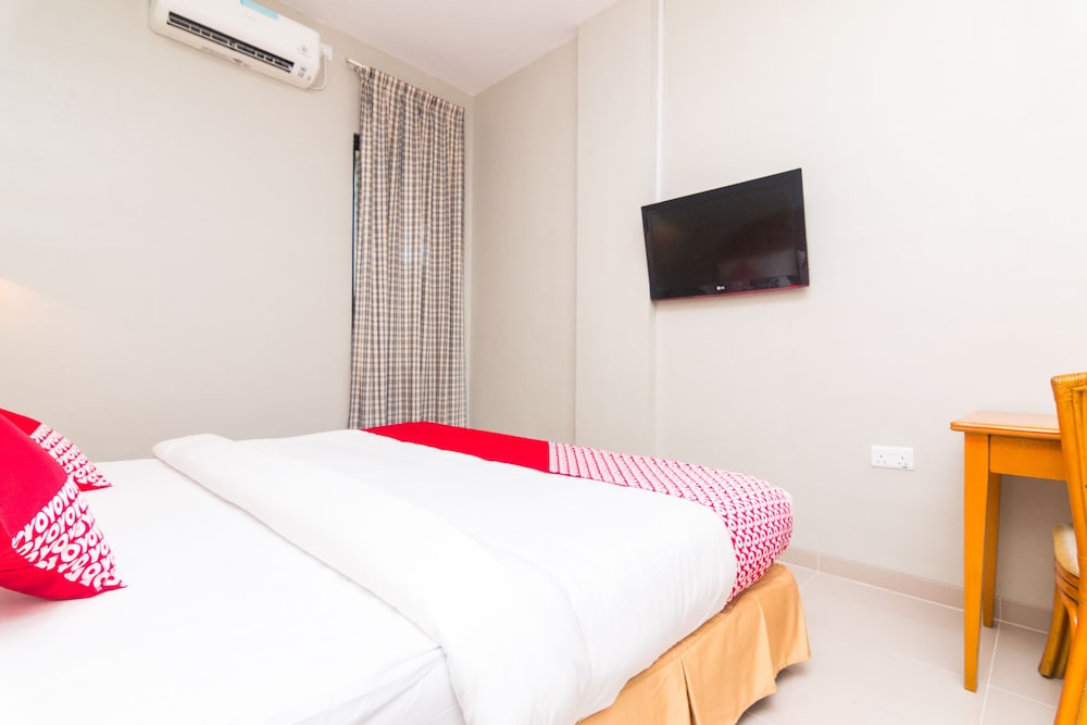 DELUXE, DOUBLE BED