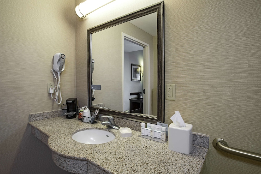 Hampton Inn and Suites Prescott Valley 26/68
