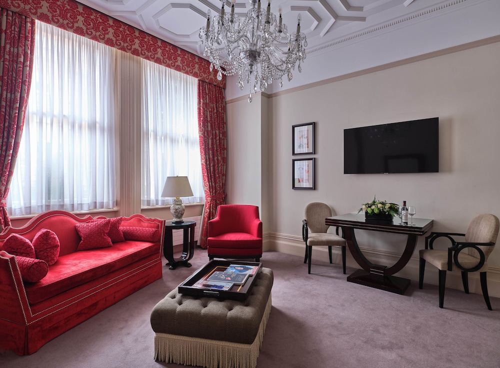 The Apartments by The Sloane Club 22/45