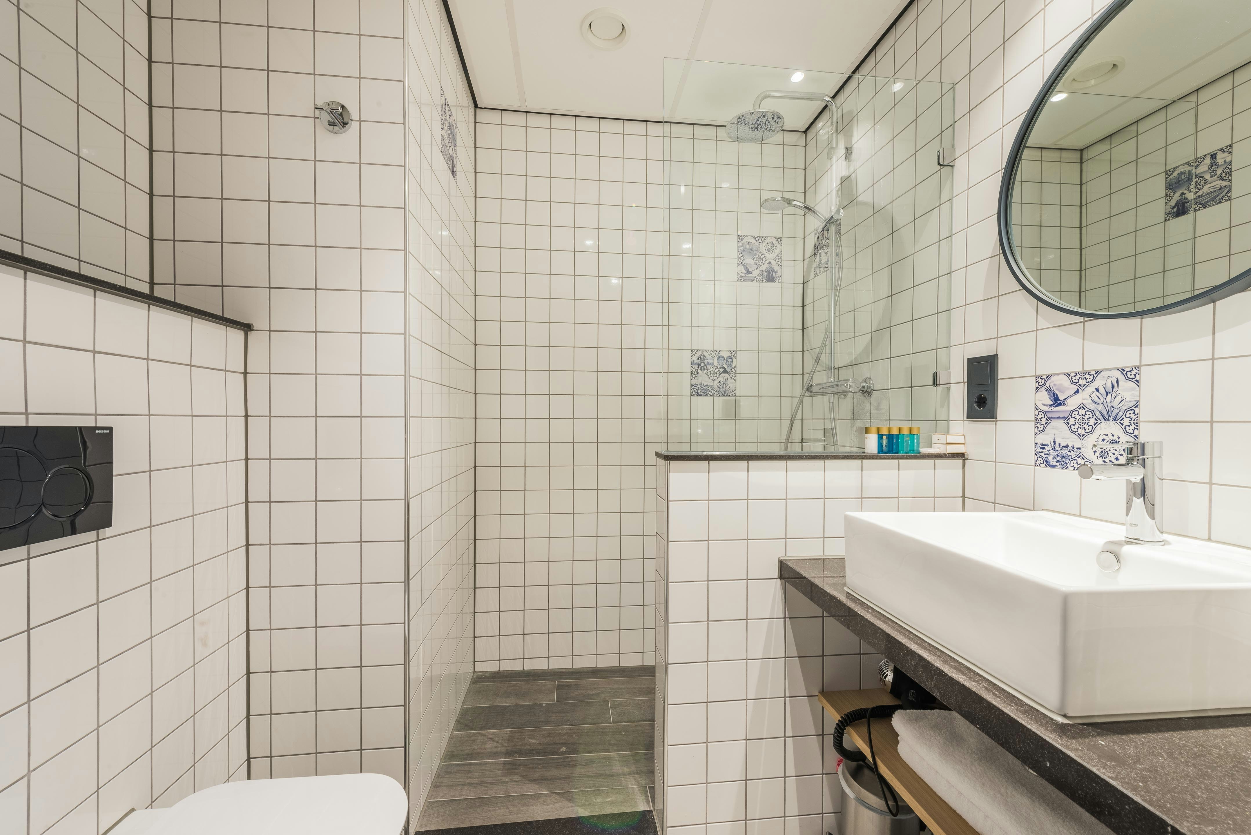 Urban Lodge Hotel 37/42