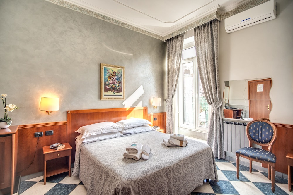 Adas Hotel 41/80