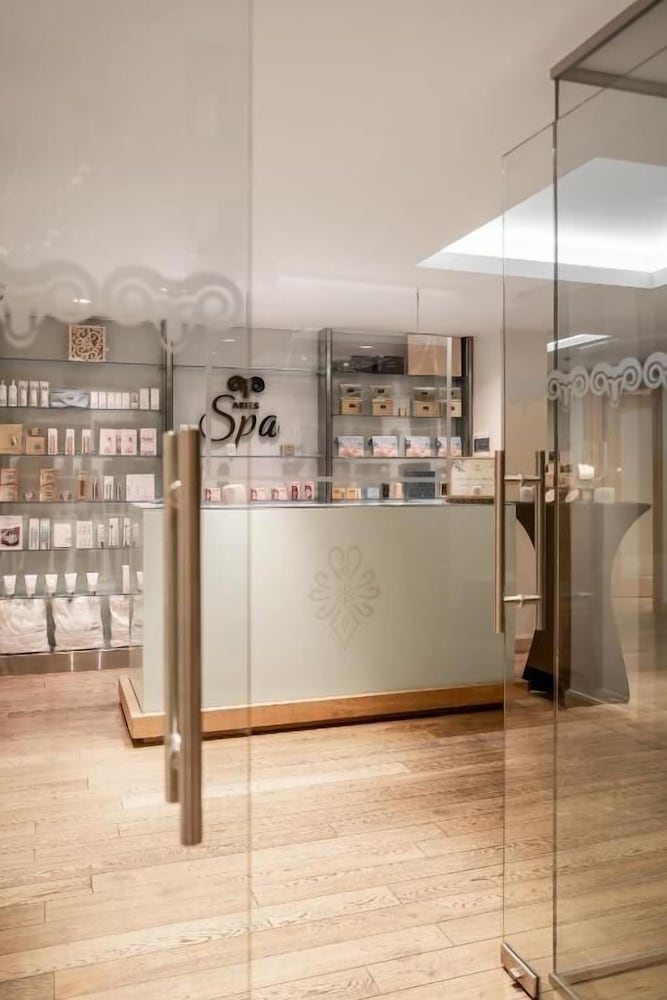 Aries Hotel Spa 7/50