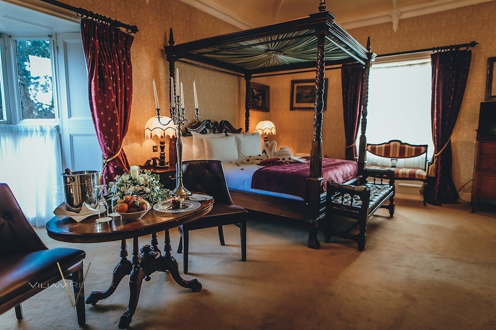 Abbey Hotel Roscommon 47/65