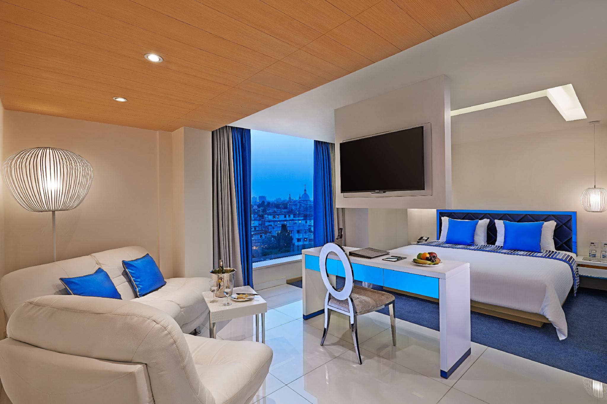 Superior, Suite
