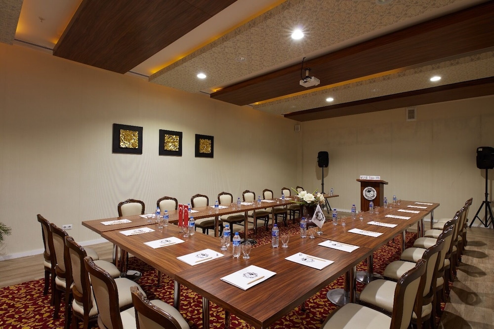 Madame Tadia Hotel 43/43