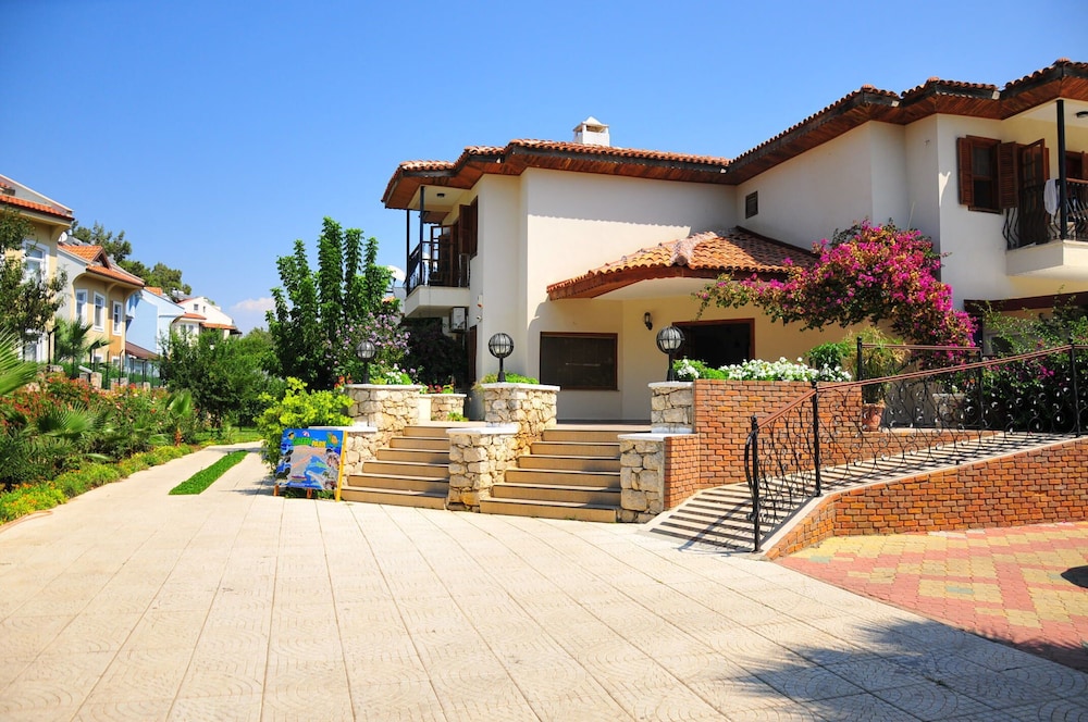 TELMESSOS HOTEL 48/58