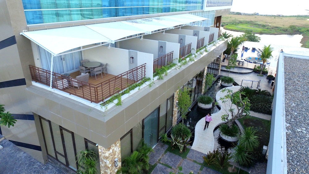 The Rinra Makassar 6/61