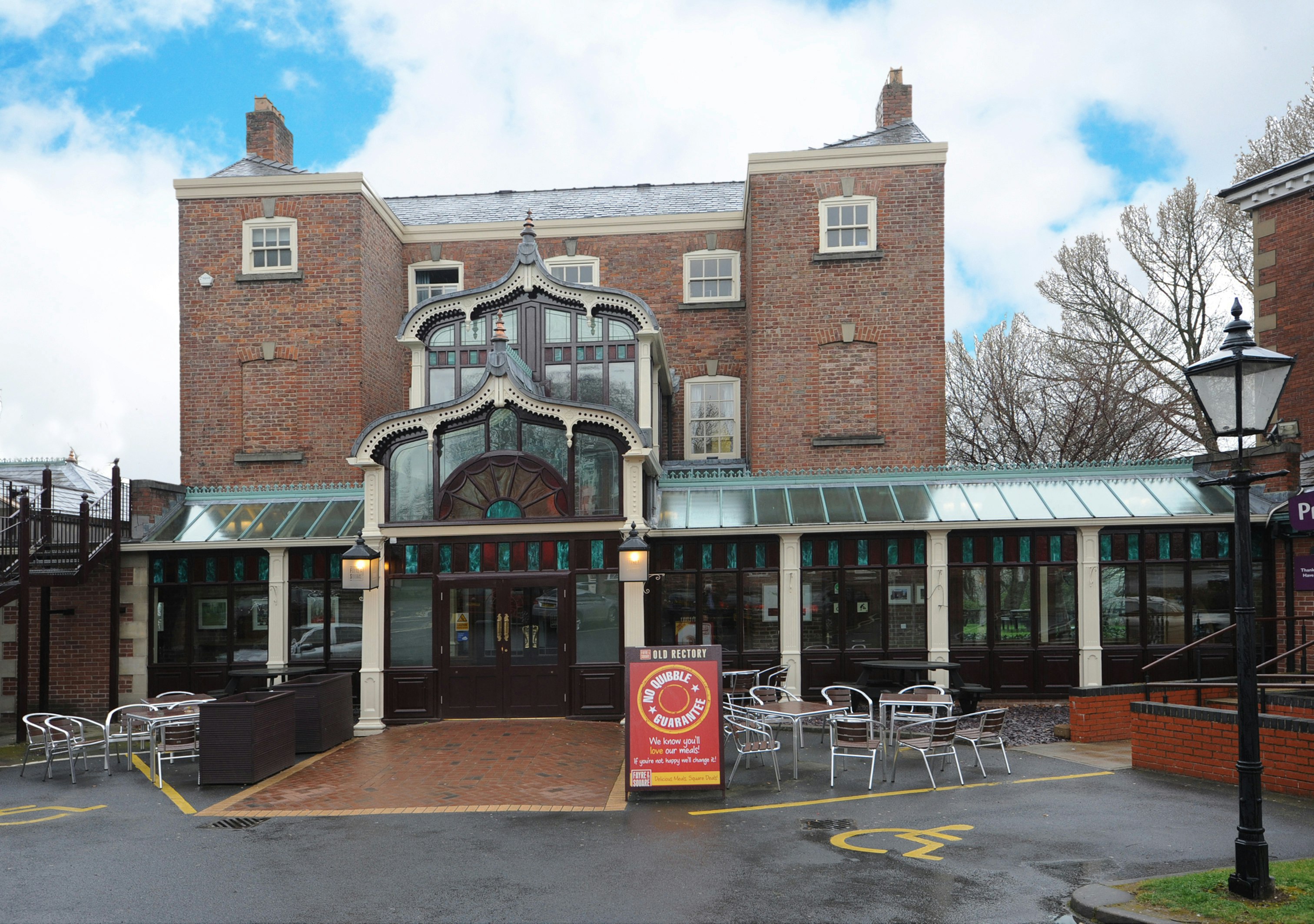 Premier Inn Stockport Central 22/25
