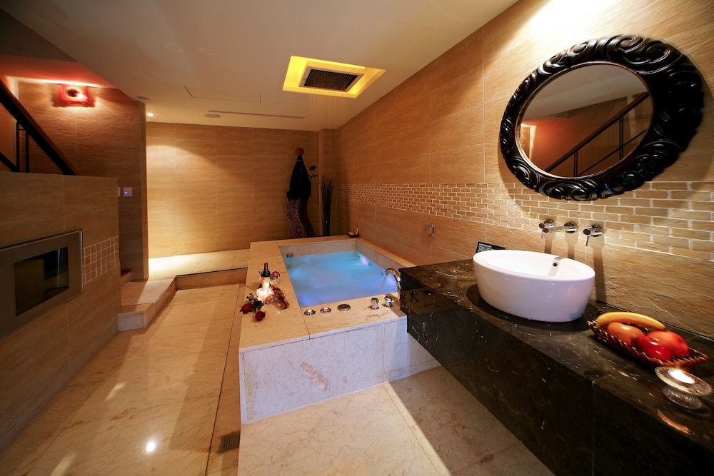 Fongchin Motel 44/44