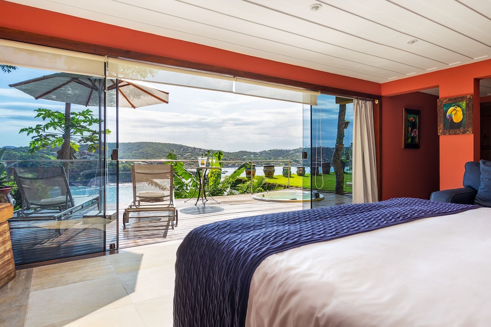 Cliffside Luxury Inn 14/48