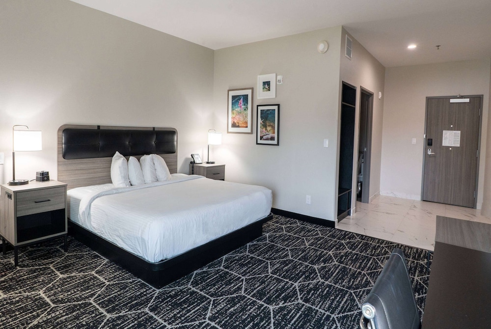 La Quinta Inn & Suites by Wyndham Corpus Christi Southeast 23/56