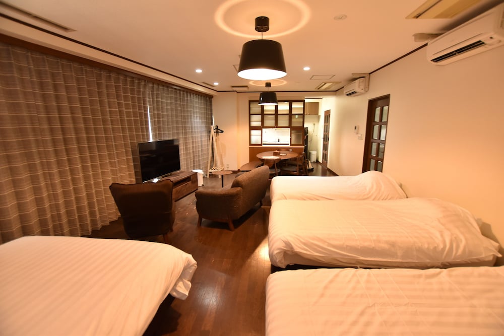 Randor Residence Tokyo Grand 15/50