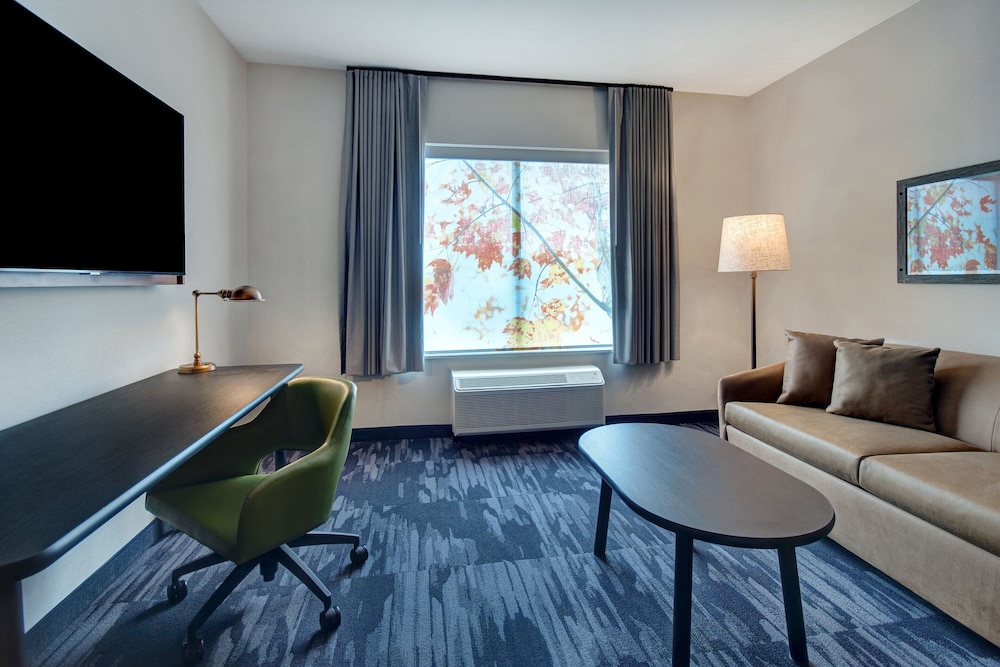 Fairfield Inn & Suites Rochester Hills 20/34
