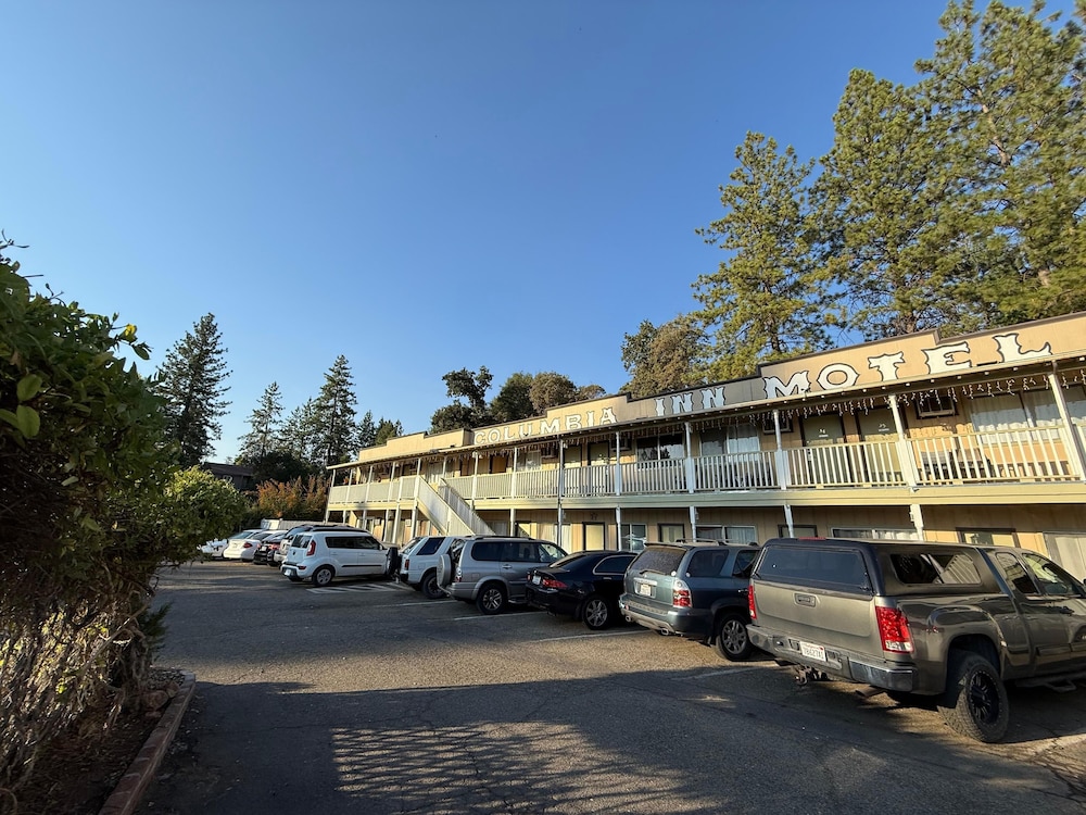 Columbia Inn Motel CA 49 37/47