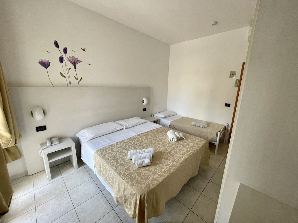 Hotel Marina 38/58