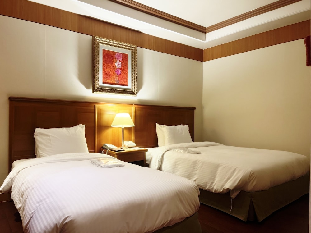 غرفة رباعية بأربعة أسرّة، Sejong Hotel 4/9