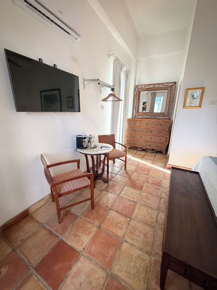 Acacia Boutique Hotel 59/75