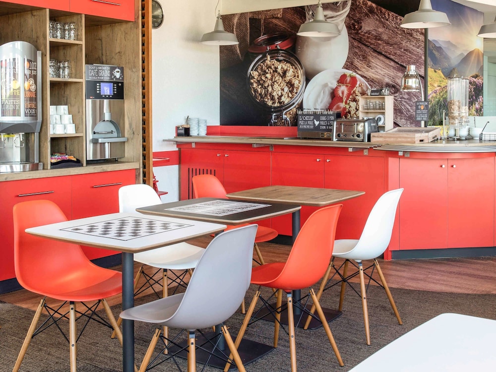 Ibis Issoire 40/57