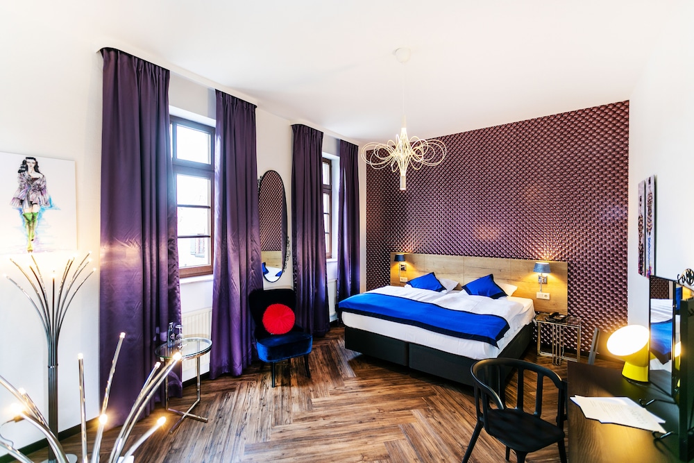 DESIGN, DOUBLE BED