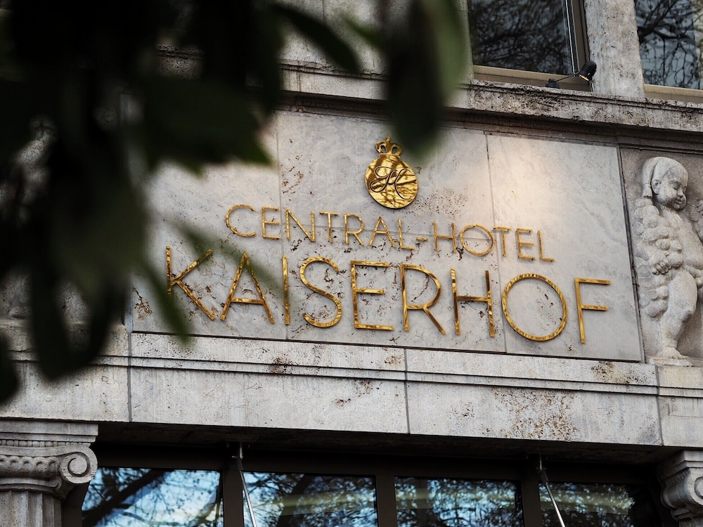 Central Kaiserhof Hotel 6/69