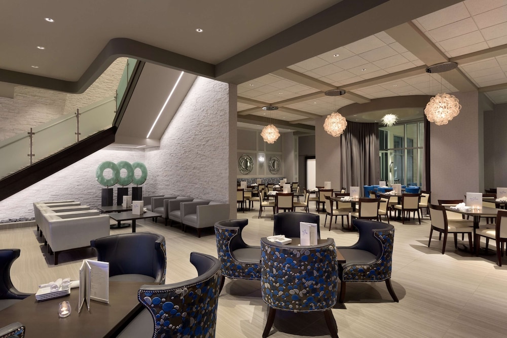 Embassy Suites by Hilton Kansas City Olathe 41/54