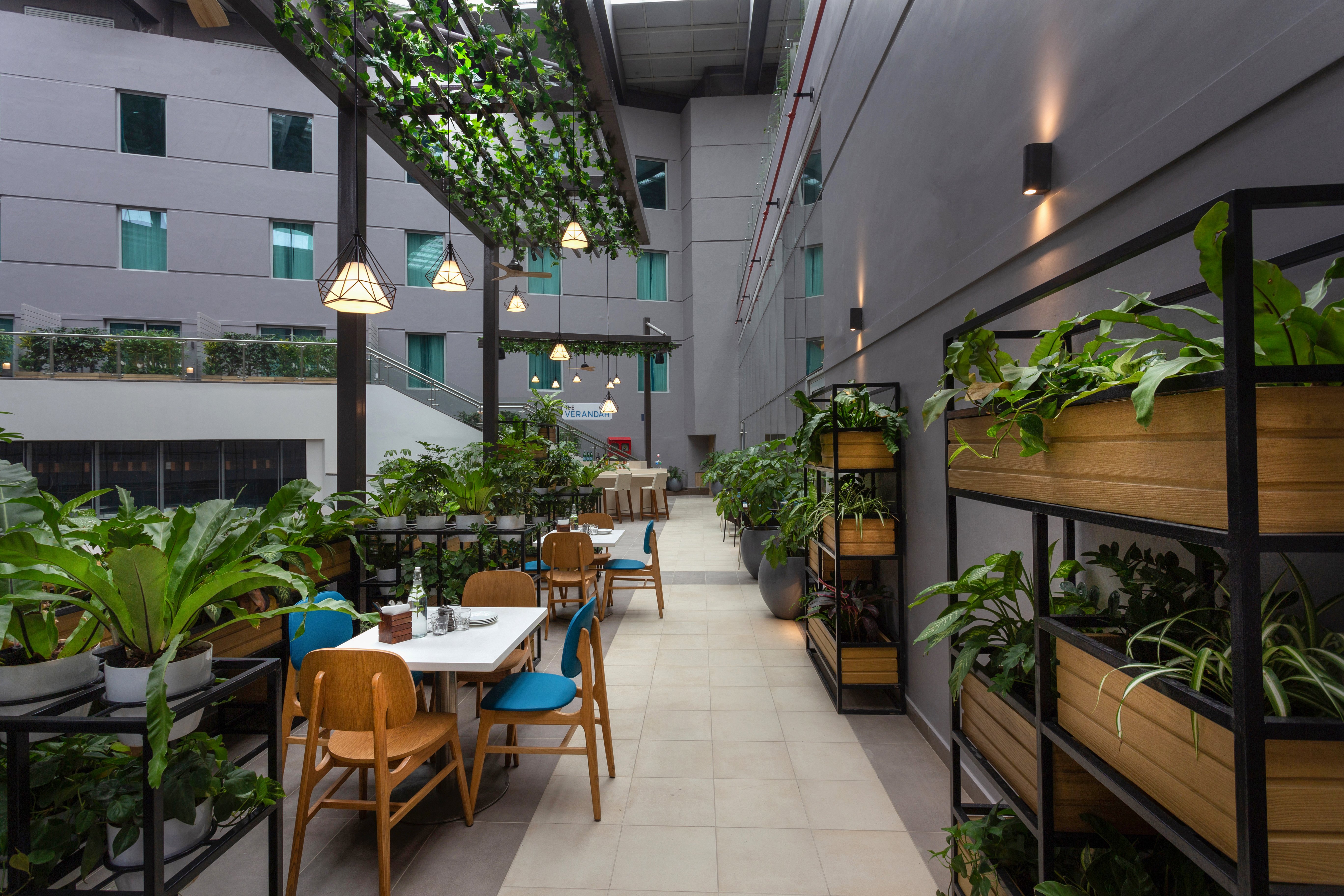 Holiday Inn Express And Suites Bengaluru Old Madras Road 39/59