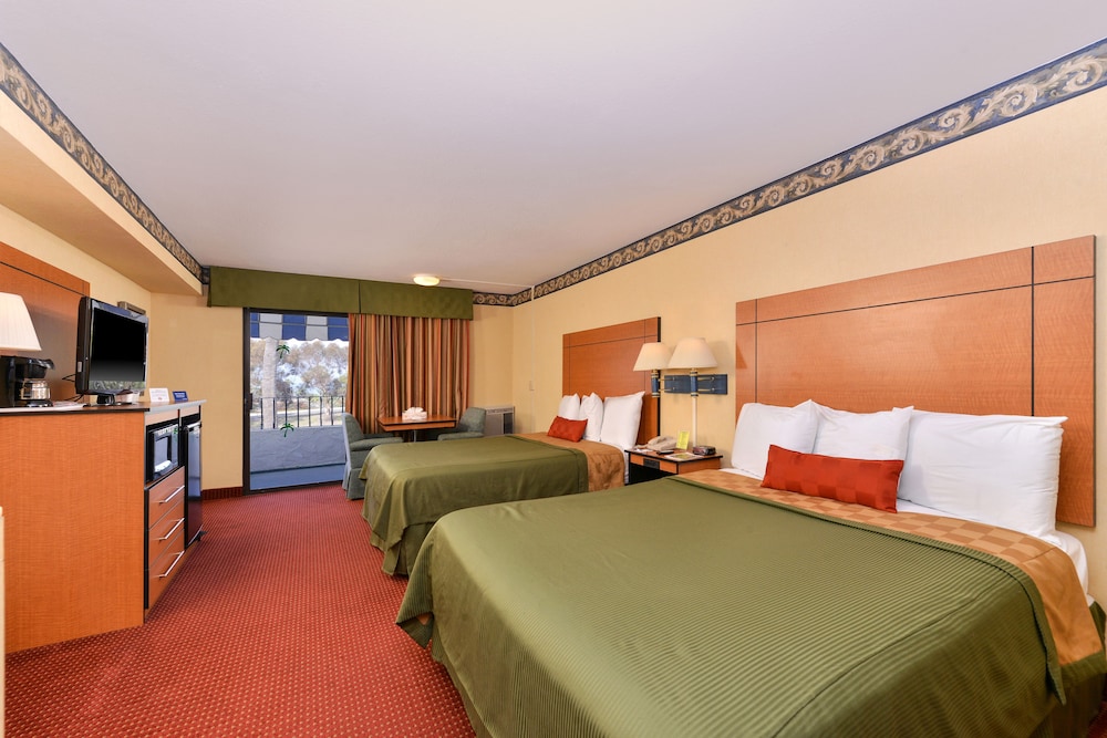 Travelodge by Wyndham San Clemente Beach 19/50