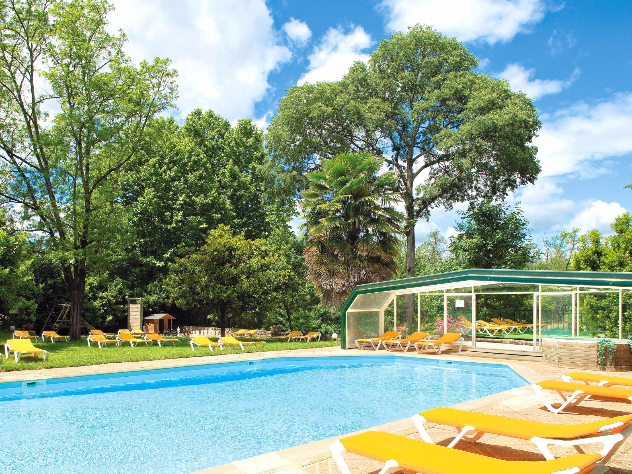 HOTEL LES CEDRES 28/33