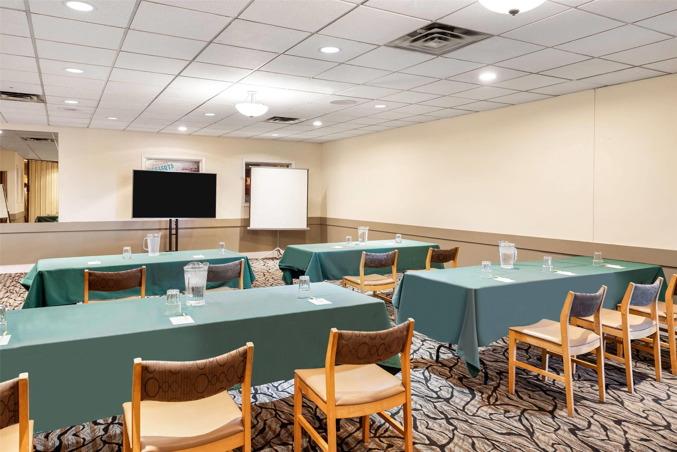 Days Inn by Wyndham Nanaimo 40/51