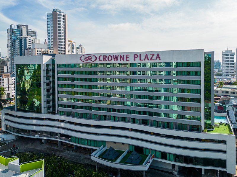 Crowne Plaza Panama 4/80