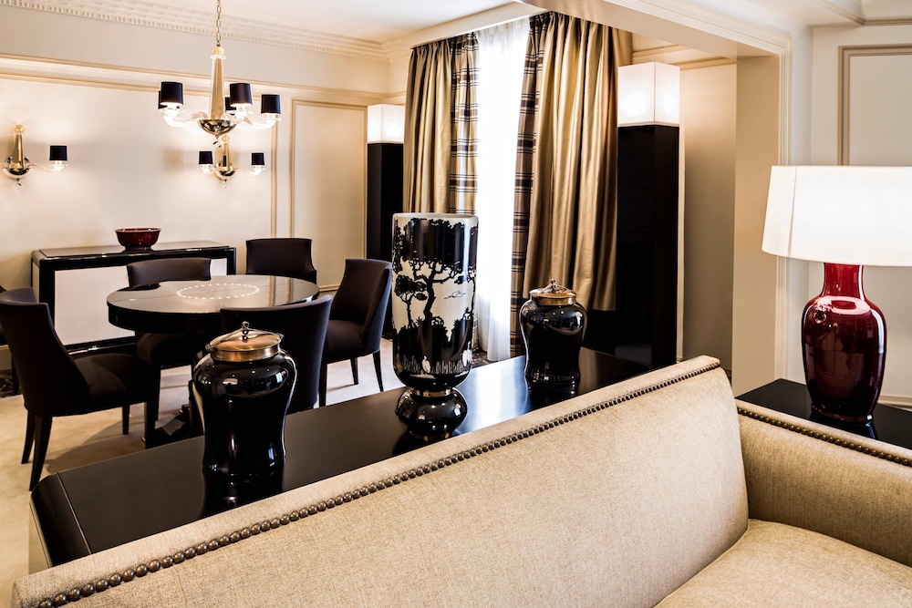 Prince de Galles A Luxury Collection Hotel Paris 11/80