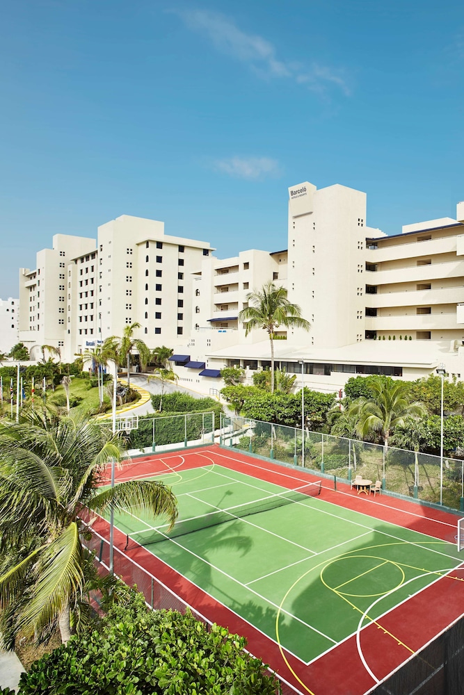 Occidental Tucancun 32/67