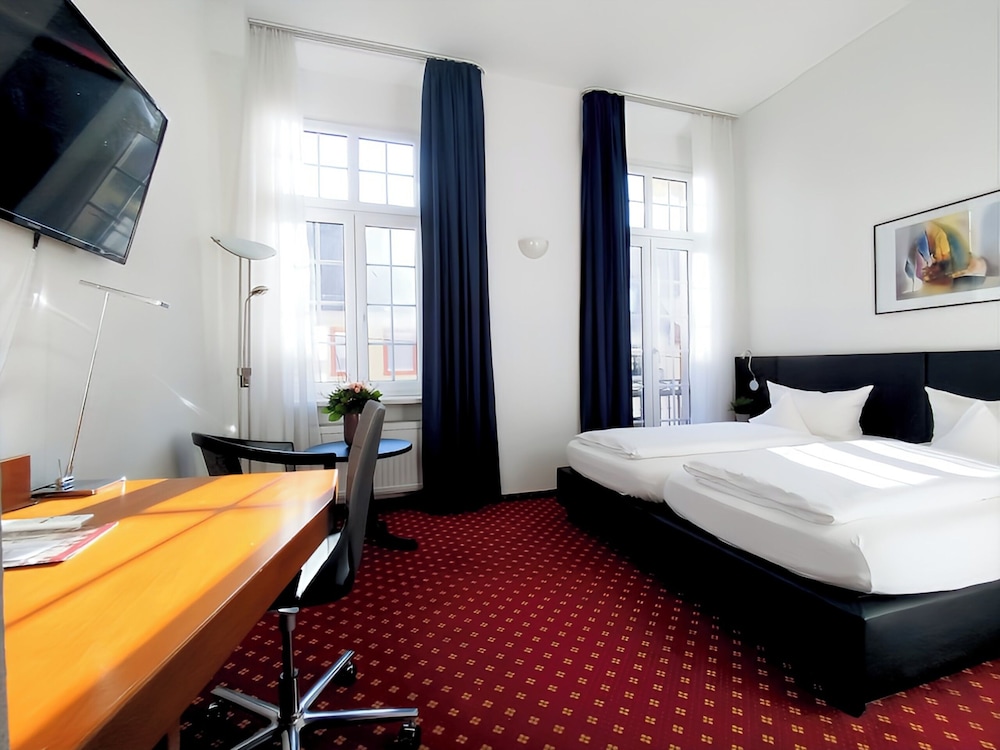 Hotel Schwert 23/50